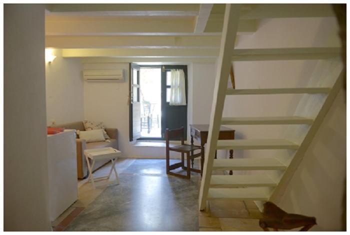 Nefeli Castle Stone House Inside The Fortress Monemvasia Exterior photo